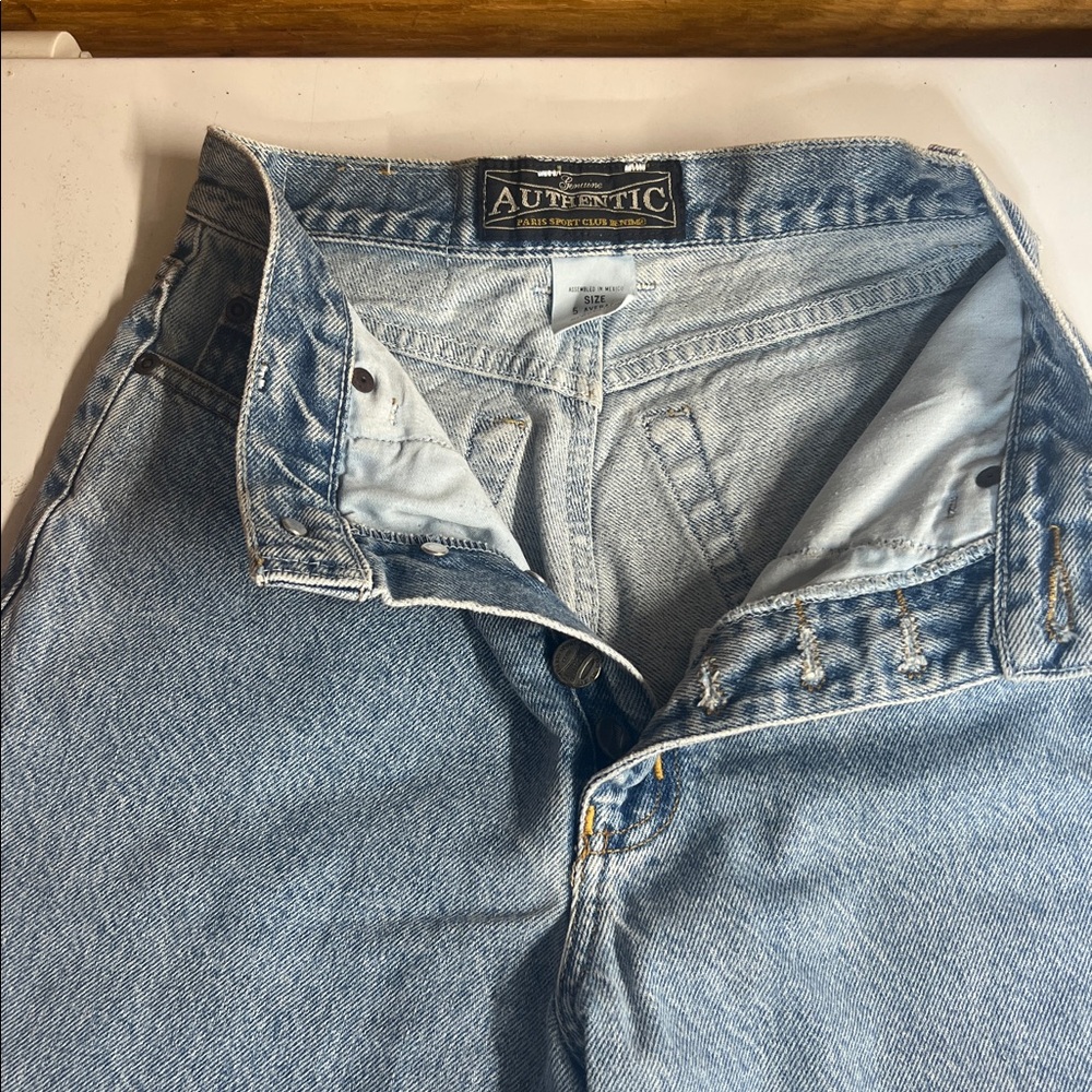 High Rise Light Blue Jeans - Picture 2 of 12